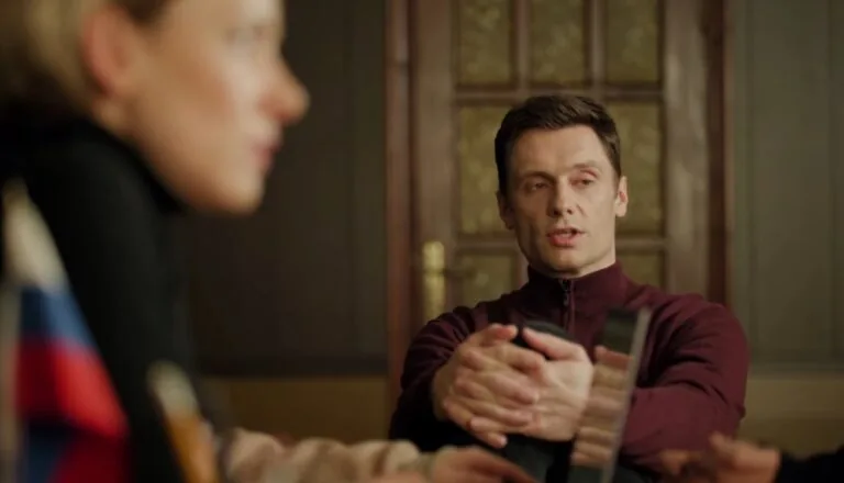 Момент из 4 серии 1 сезона