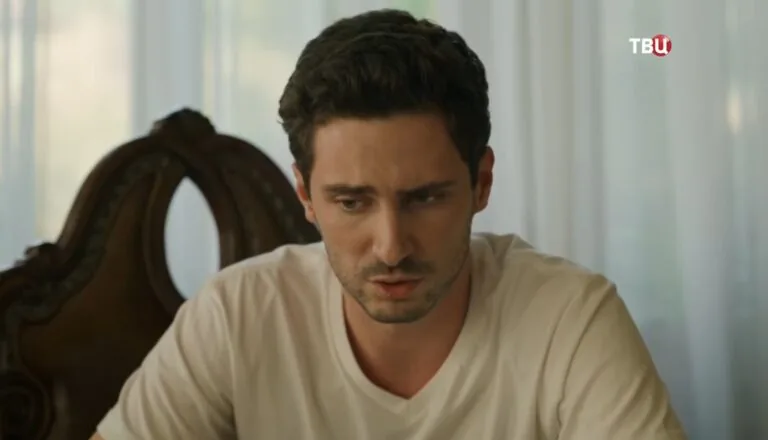 Момент из 1 серии 2 сезона