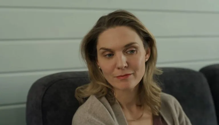 Картинка к «3 сезон 1 серия»